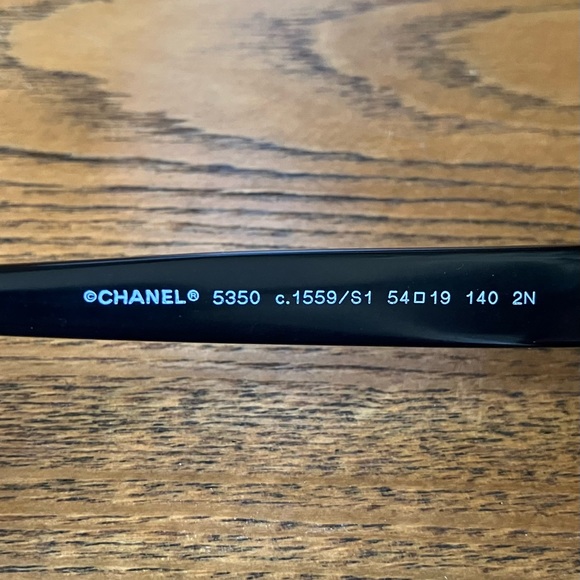 Chanel 5350 cat eye sunglasses in burgundy - Picture 6 of 10